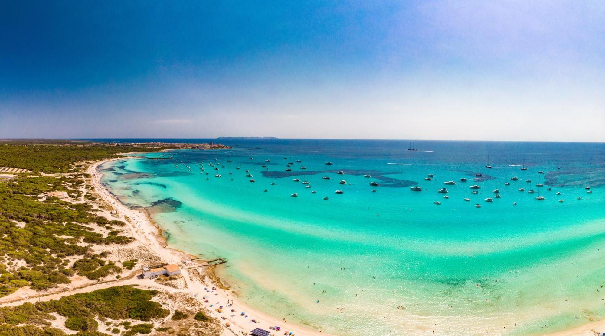 Traumhafte Finca Am Es Trenc Ses Covetes Bagian luar foto